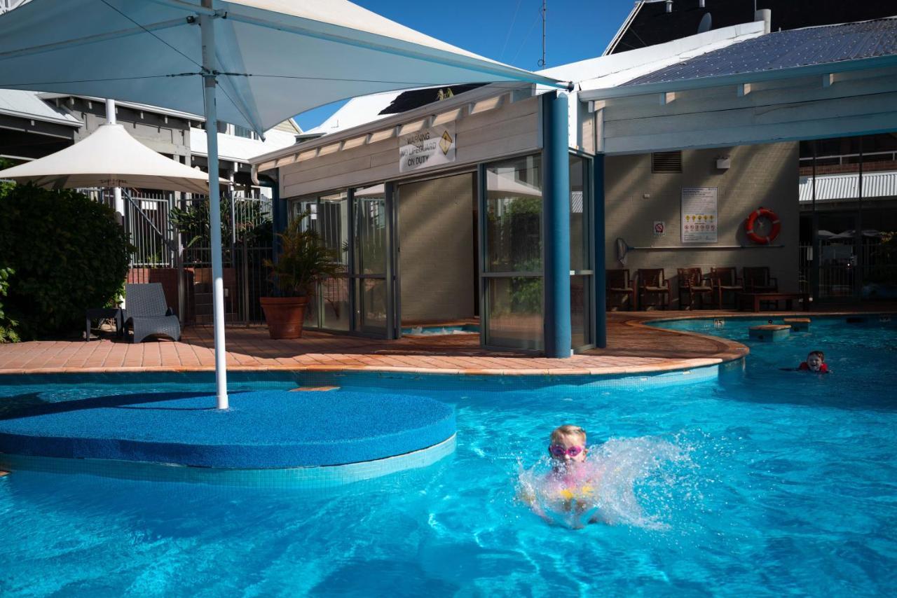 Broadwater Resort Como Perth Exterior foto