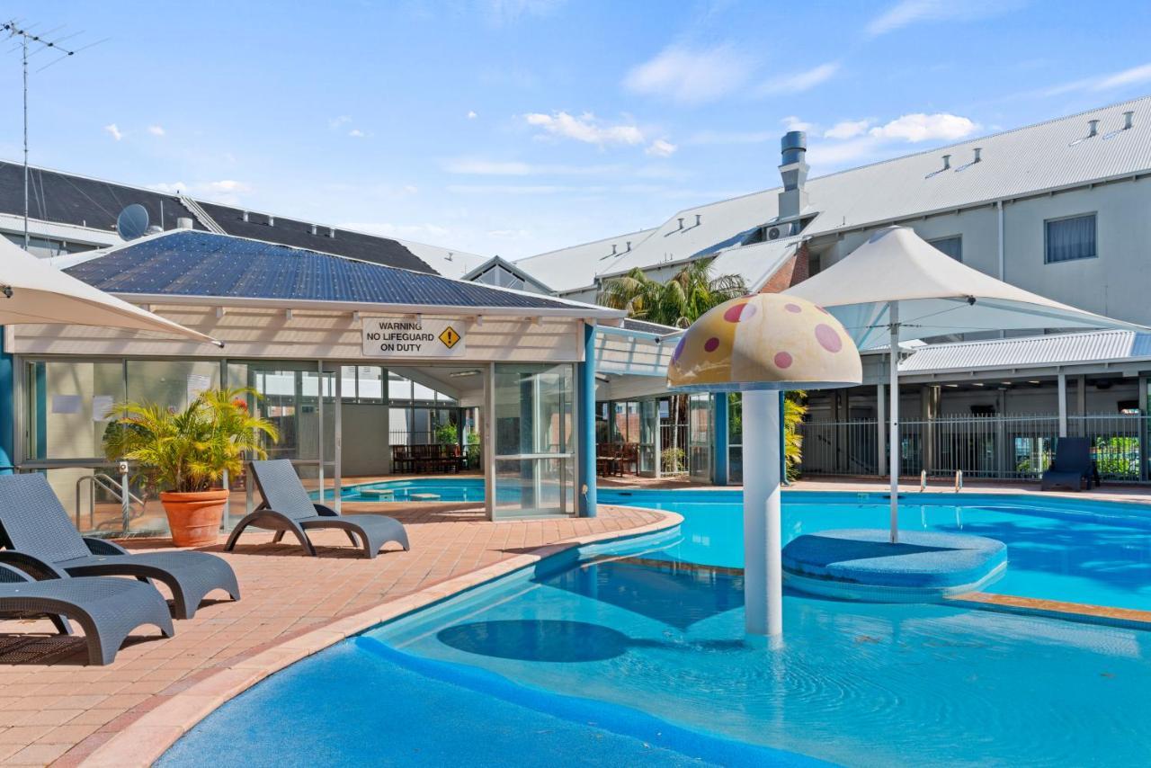 Broadwater Resort Como Perth Exterior foto