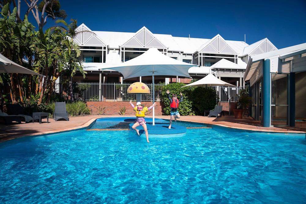 Broadwater Resort Como Perth Exterior foto
